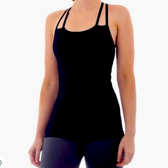 NUX quantum cami  tank with built in bra - Picture 4 of 8